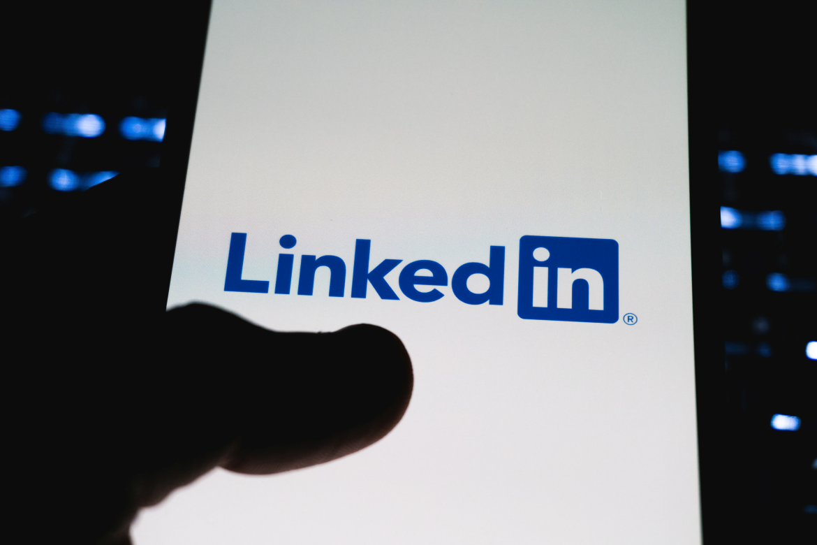 Prompts para criar foto profissional no LinkedIn com IA