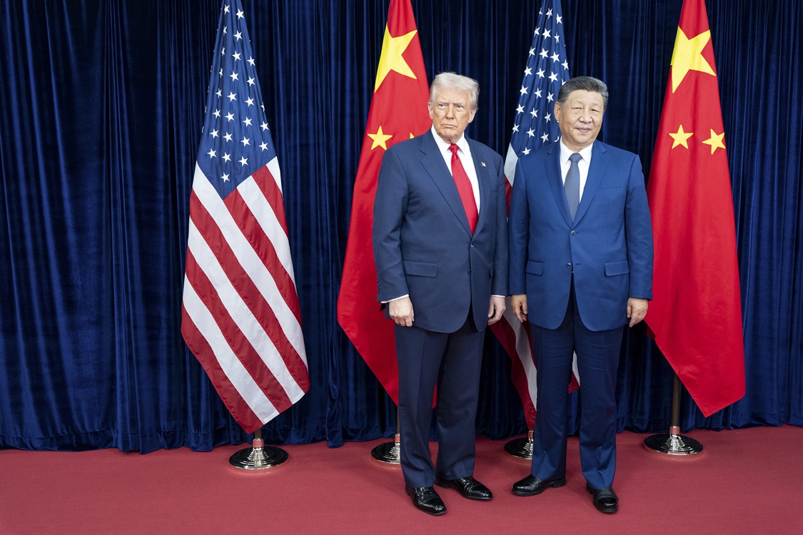 Trump e Xi se encontram enquanto EUA e China trocam “chutes por baixo da mesa”