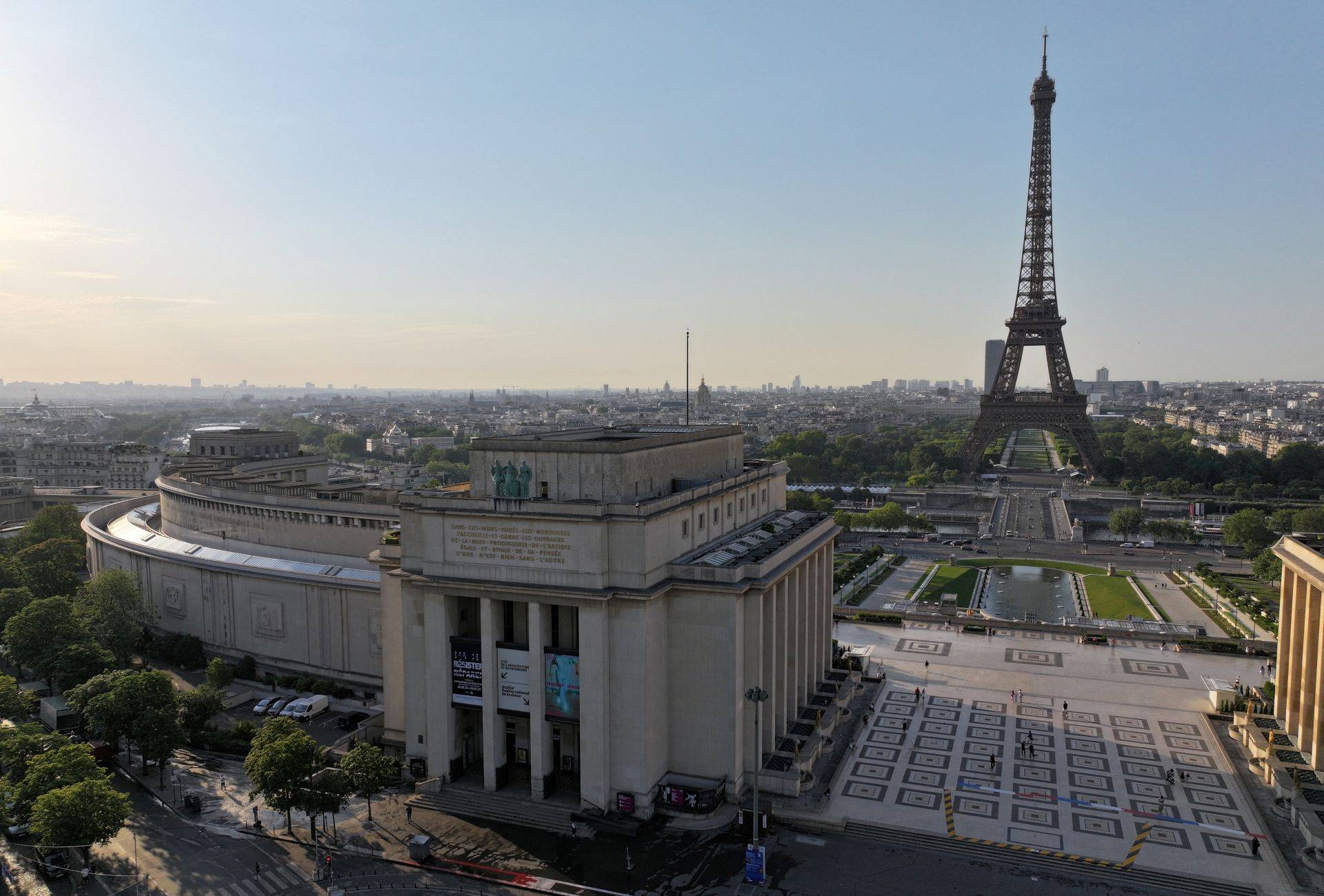 França prevê que dívida atinja recorde em 2026, chegando a quase 120% do PIB