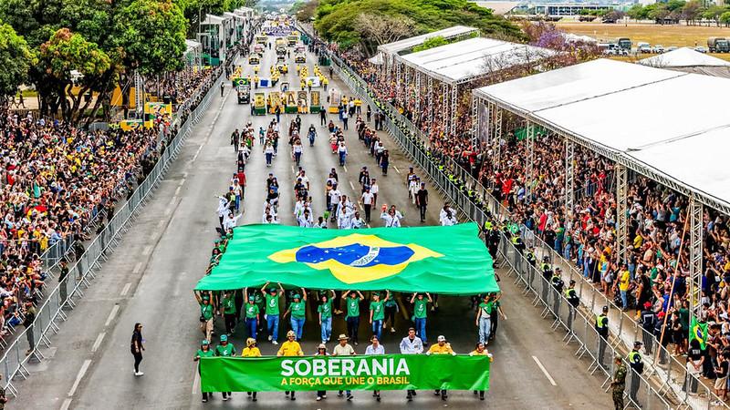 Secom diz que 70 mil estiveram na Esplanada em desfile do 7 de Setembro