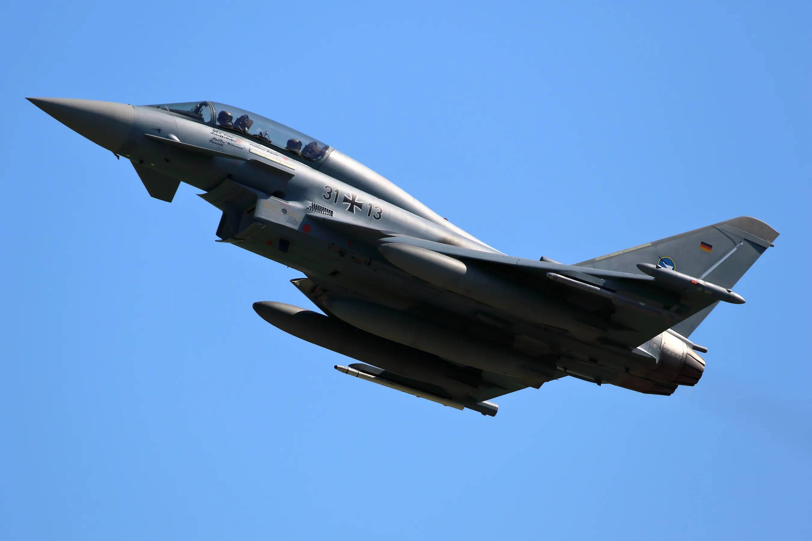Airbus antecipa licitação e oferece Eurofighter a Portugal com financiamento