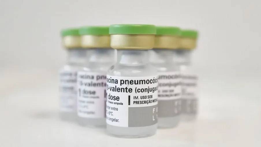 SUS vai oferecer imunizante contra a pneumonia para quem tem mais de 85 anos