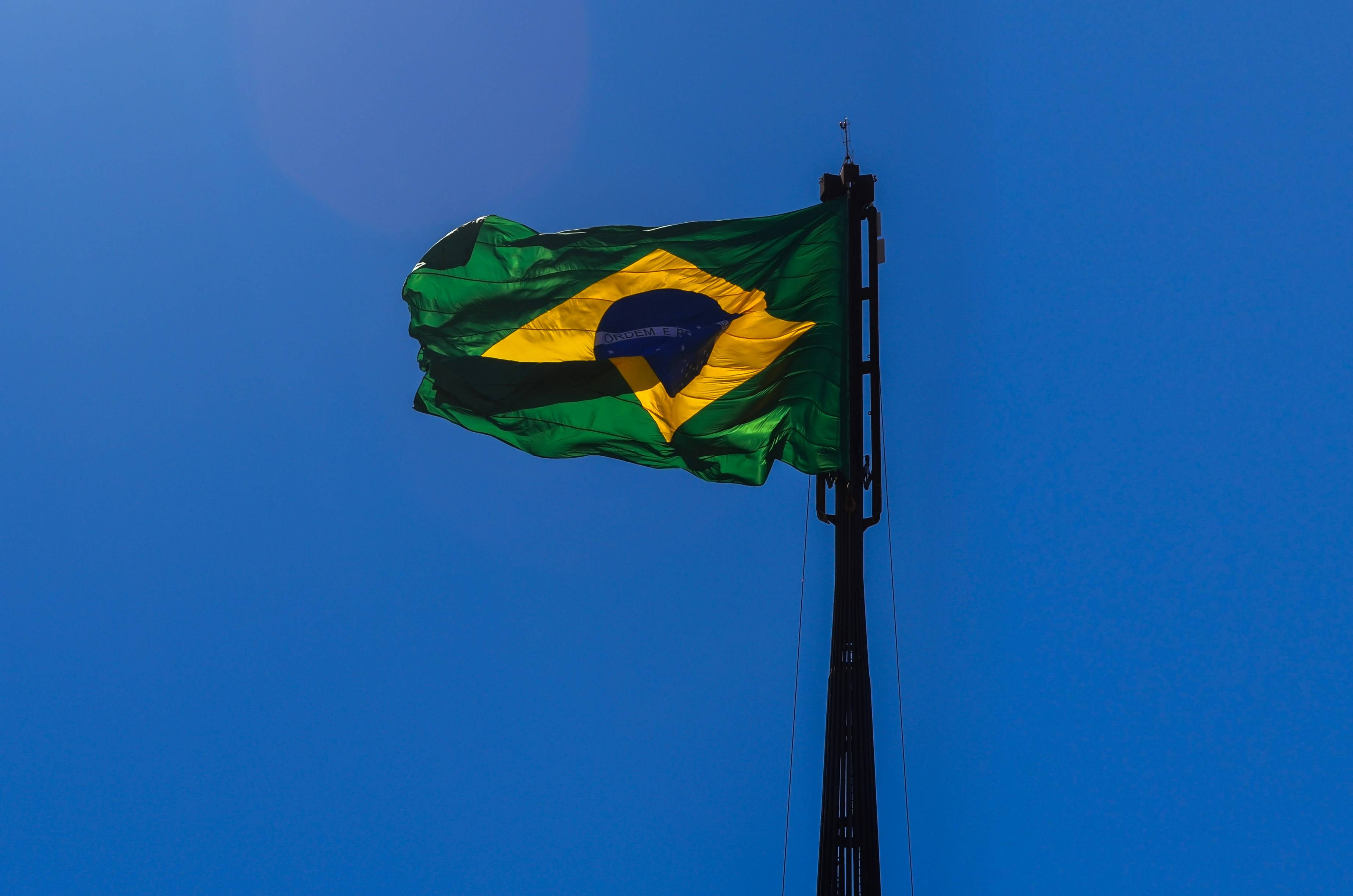 Bonds do Brasil chegam à eleição com maior valorização desde 2013