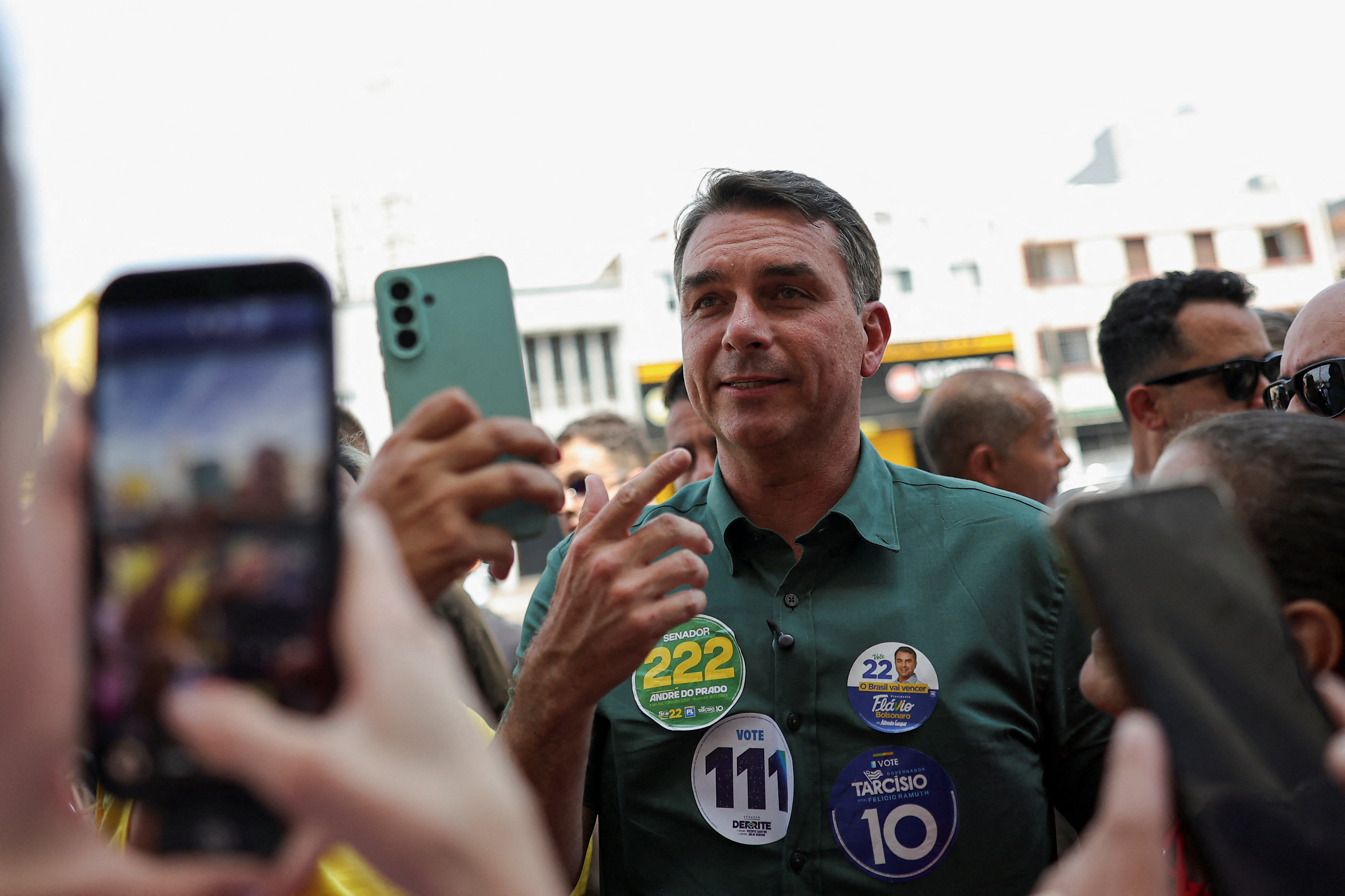 Flávio Bolsonaro desiste de debate da Globo