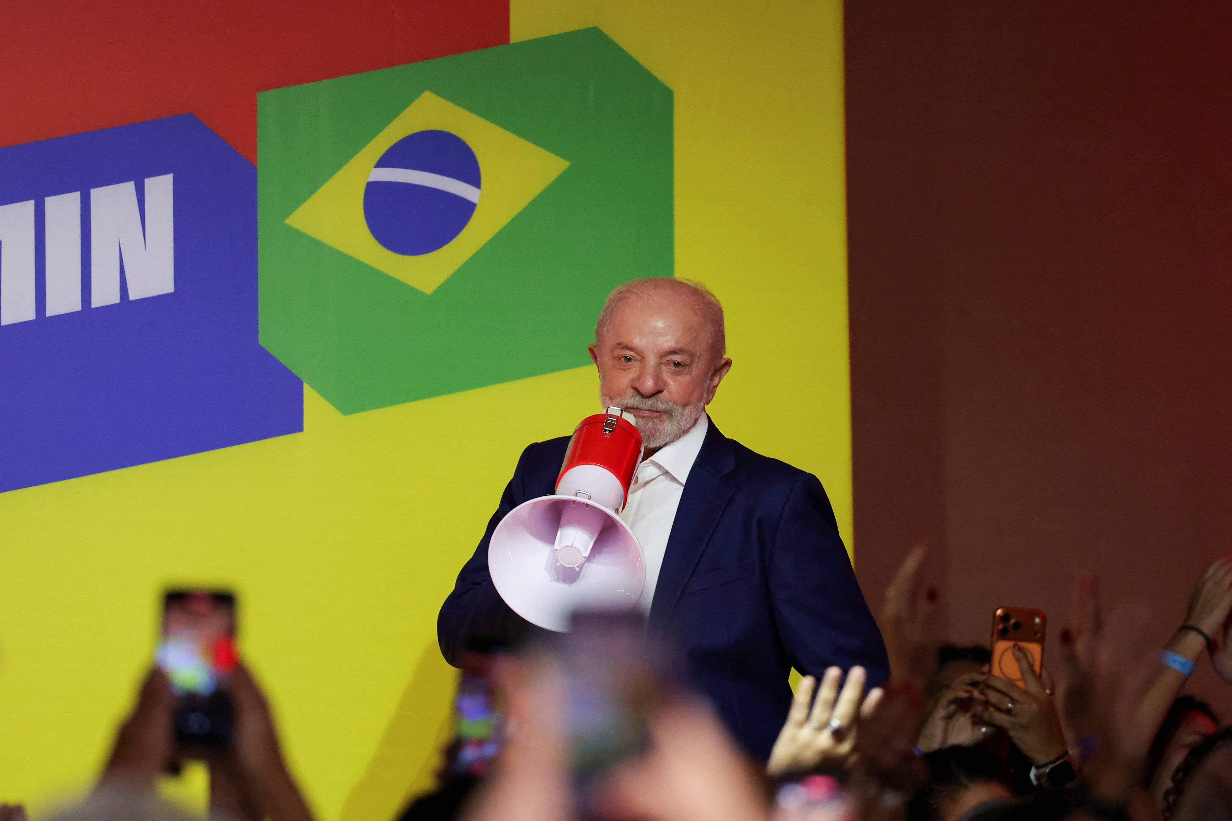 Lula admite resultado inesperado e diz que esperava vitória no 1º turno