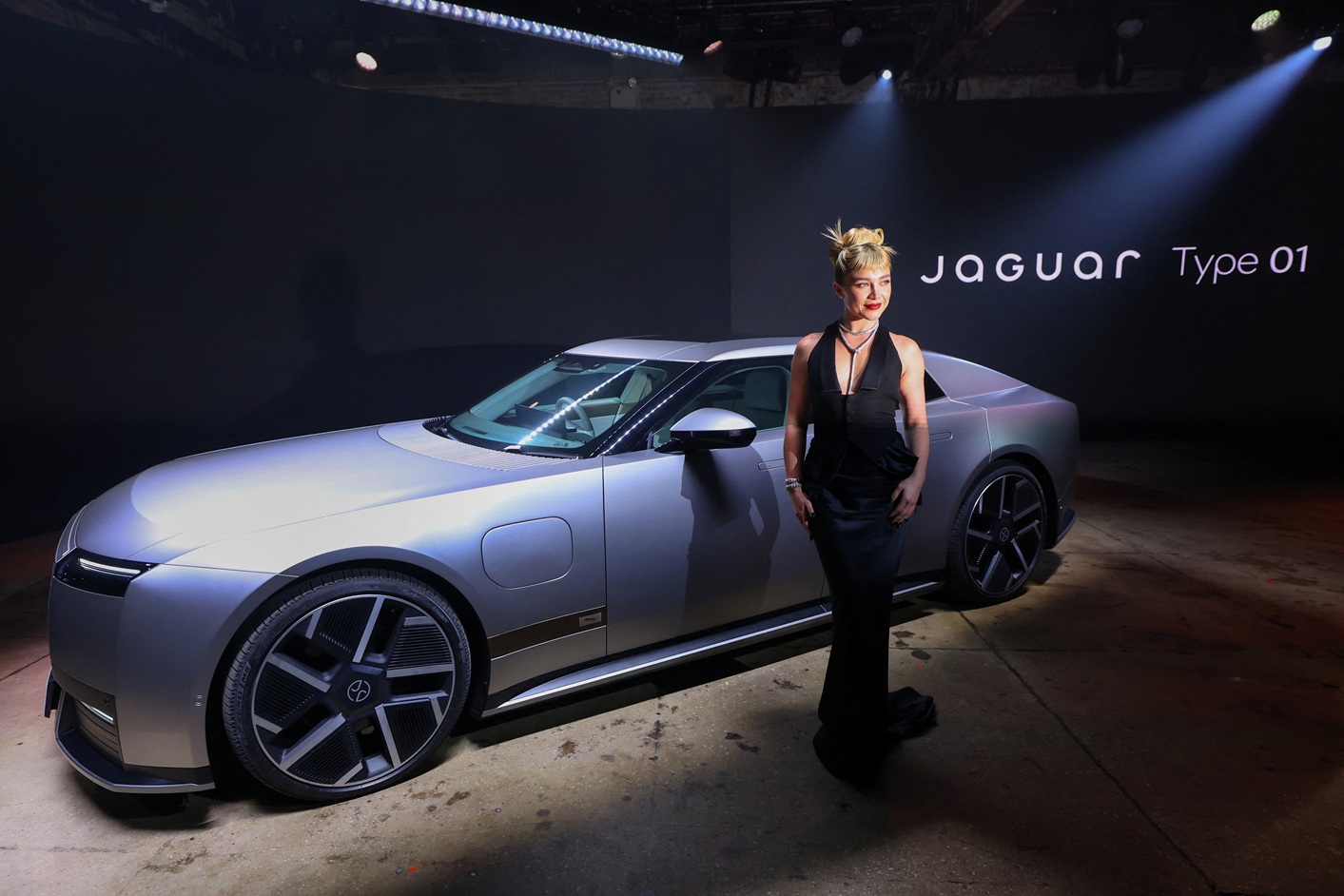 Após reestruturação polêmica, Jaguar apresenta seu primeiro novo carro em oito anos