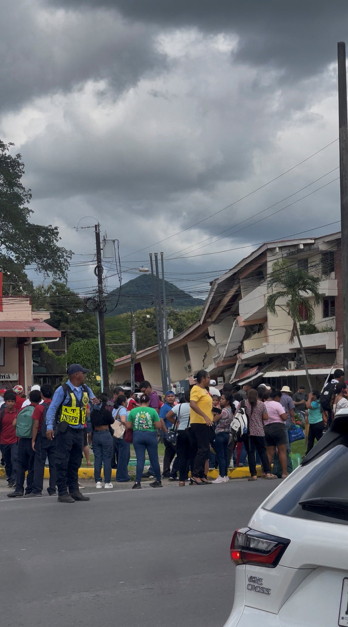 Terremoto de 7,7 sacode Panamá, deixa rastro de danos e paralisa serviços