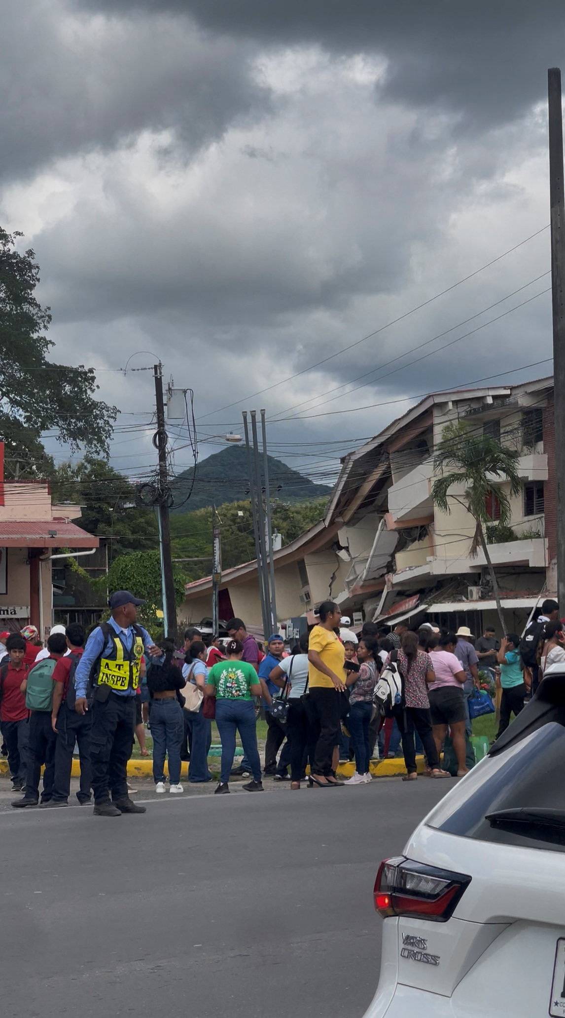 Terremoto de 7,7 sacode Panamá, deixa rastro de danos e paralisa serviços