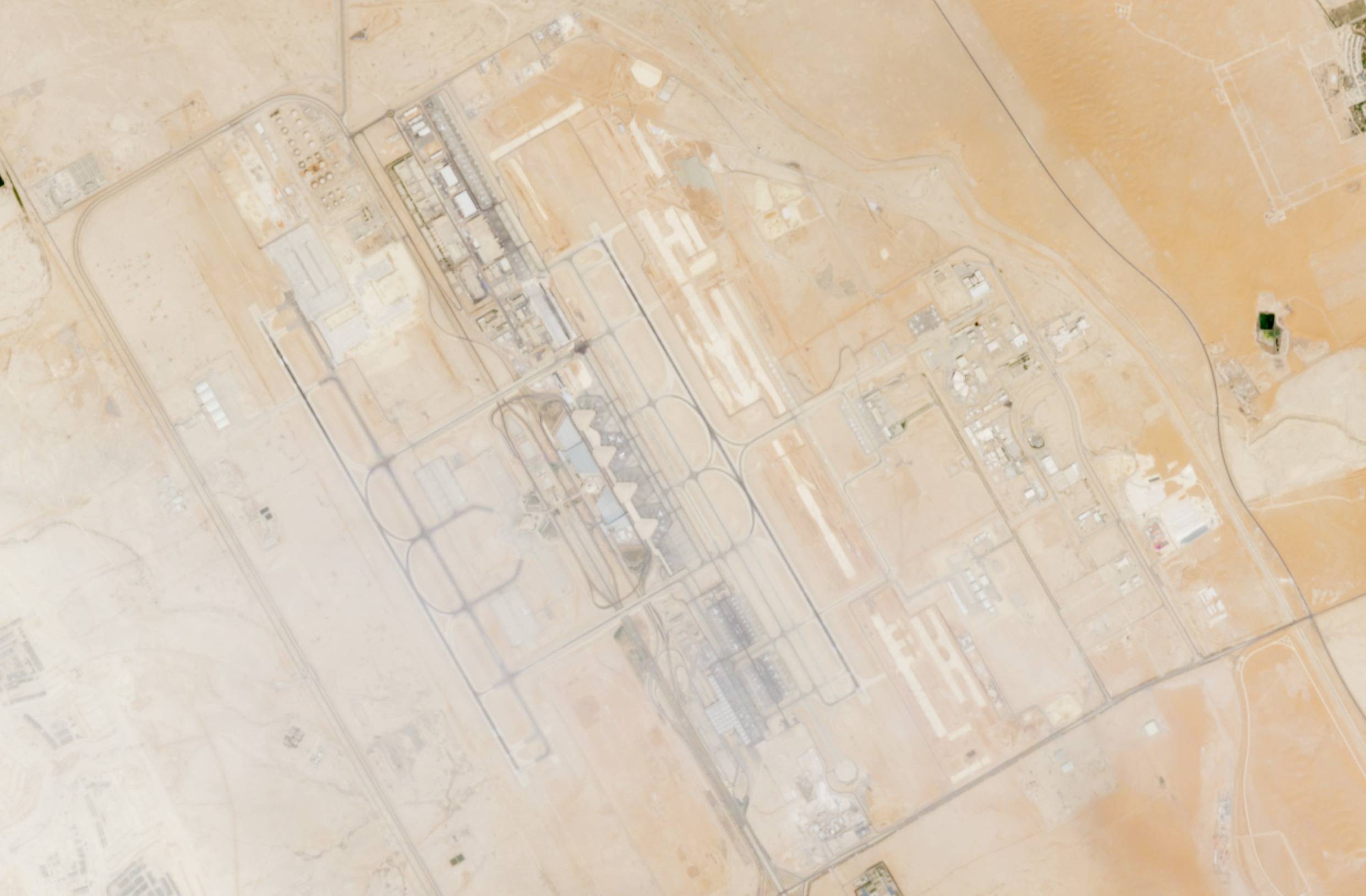 Aeroporto de Riad volta a ser alvo de ataque em meio à escalada da guerra