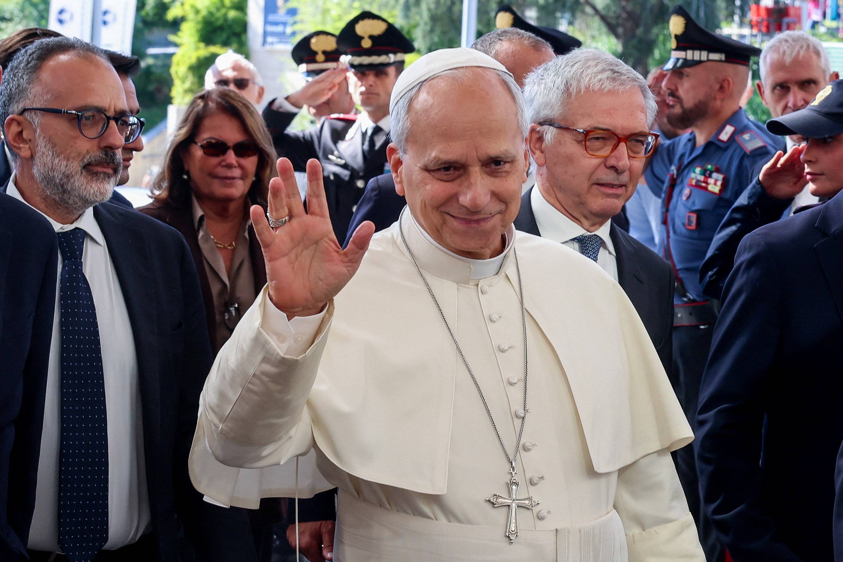 Papa Leão XIV é internado em Roma para cirurgia após descoberta de nódulo pulmonar