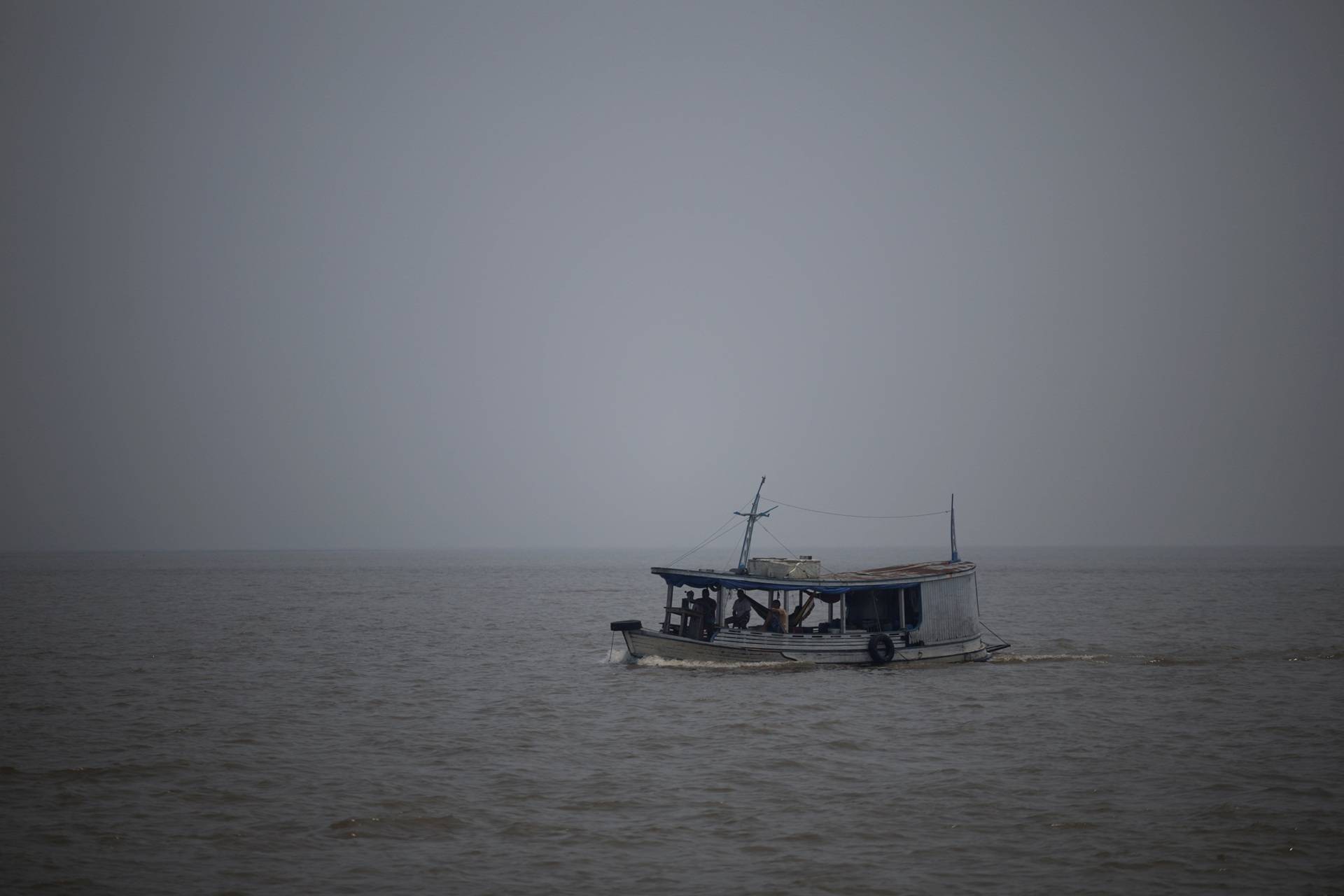 Governo envia ministros a Manaus para conter crise de fumaça e incêndios