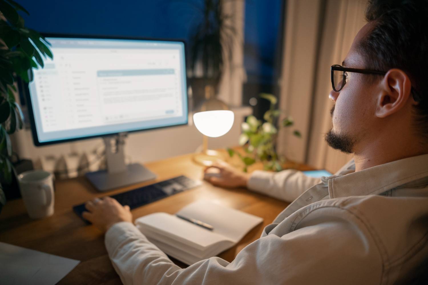 Sua empresa usa IA, mas o conteúdo parece igual ao de todo mundo? Veja como evitar