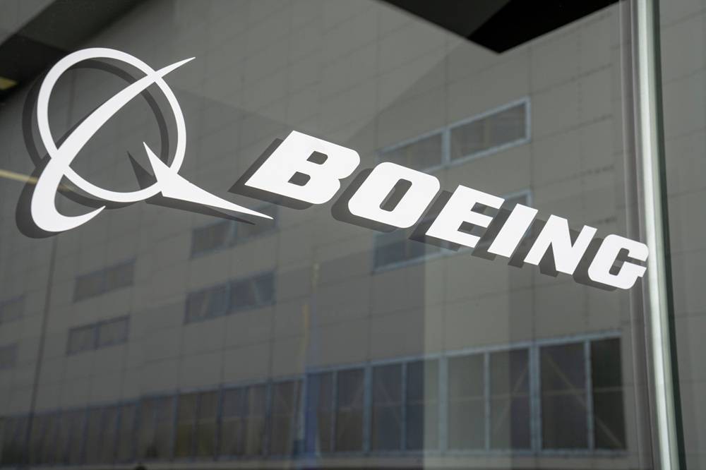 Agência dos EUA descarta risco de segurança em falha do 737 Max e impulsiona Boeing
