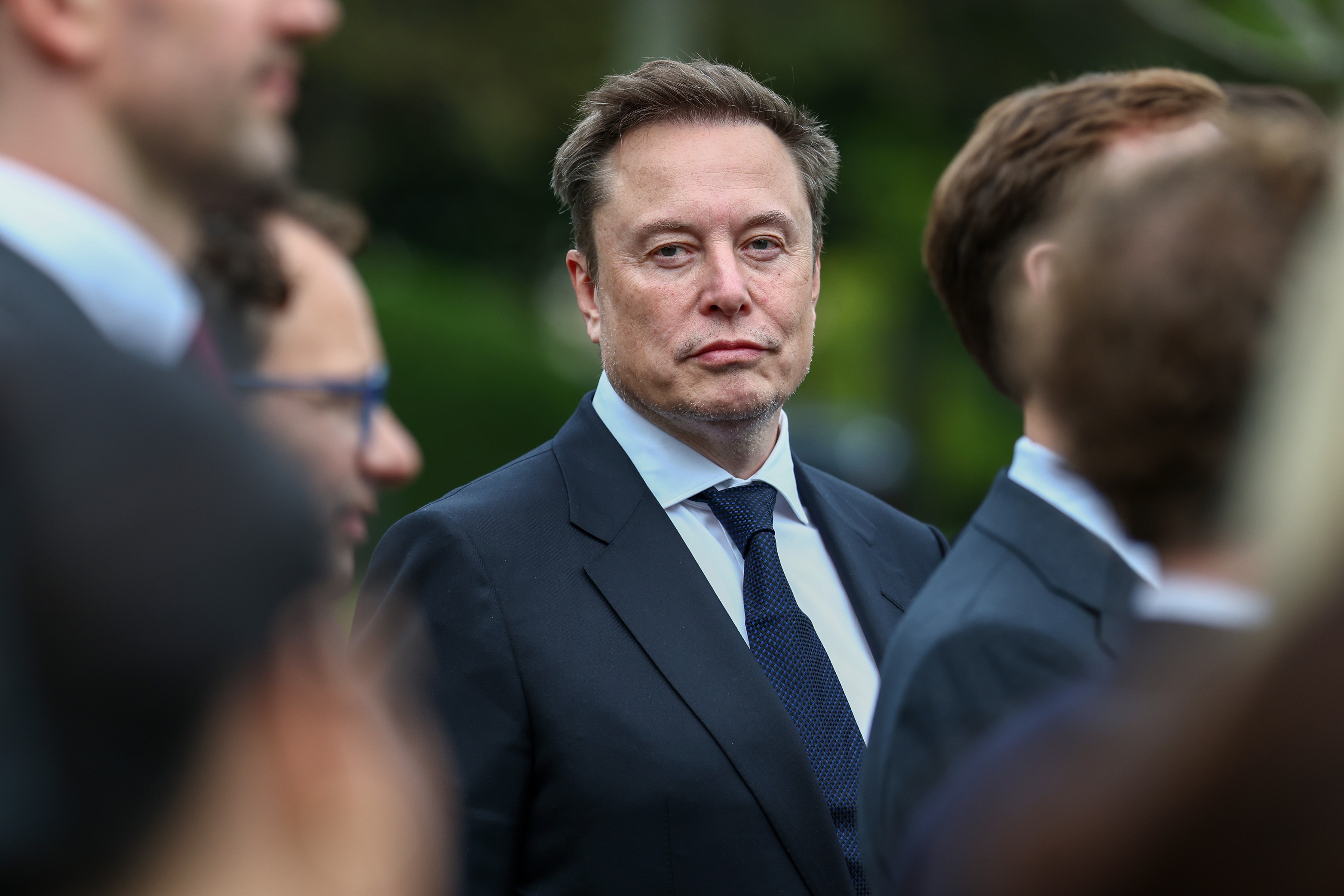 Musk confirma estudo de fusão entre SpaceX e Tesla em negócio que pode ser recorde