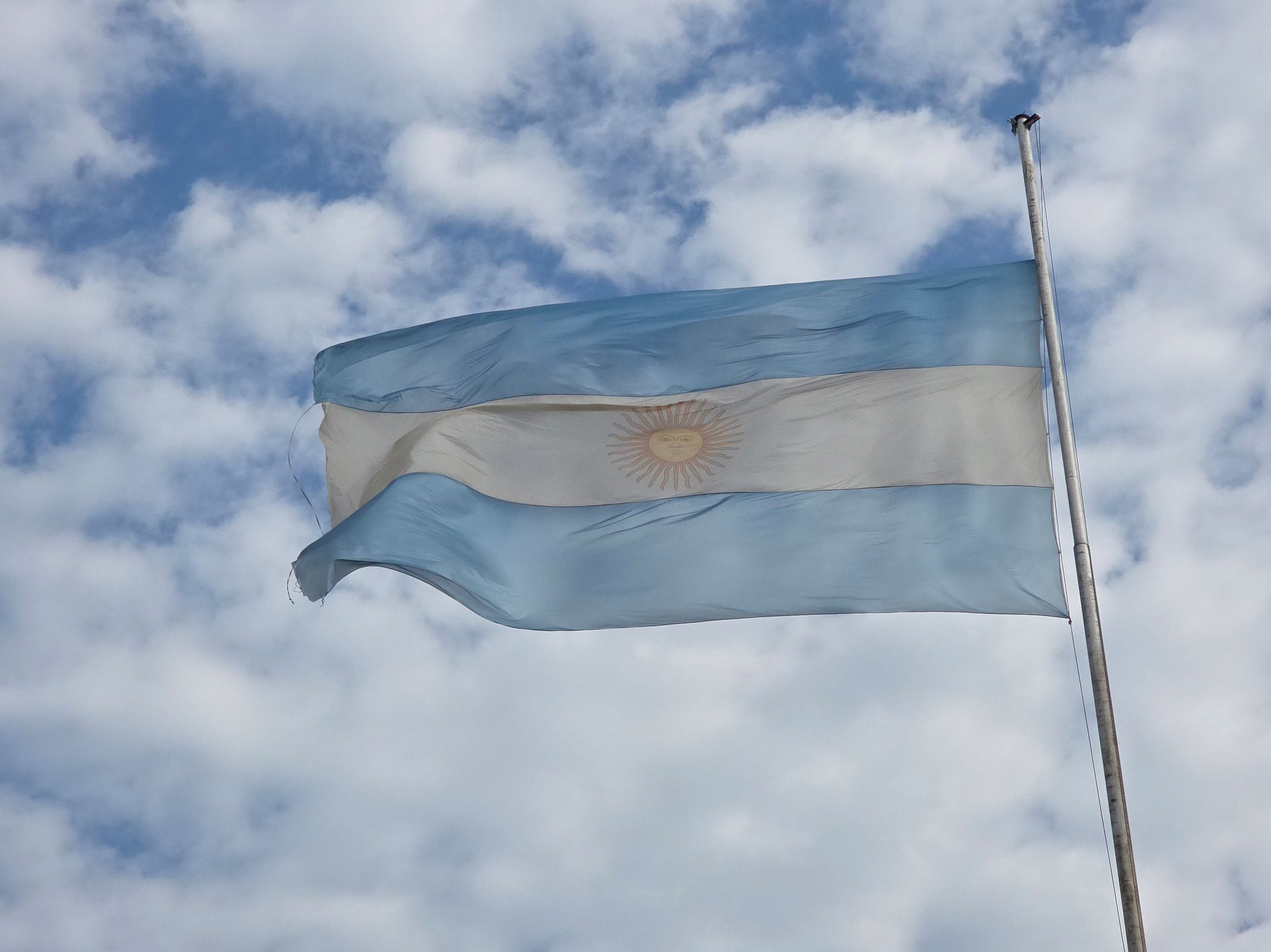 Fique por dentro: Títulos brasileiros contaminam humor financeiro na Argentina