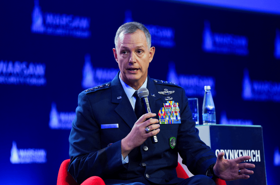 Comandante Supremo Aliado da OTAN na Europa, Alexus Grynkewich, durante Fórum de Segurança de Varsóvia.