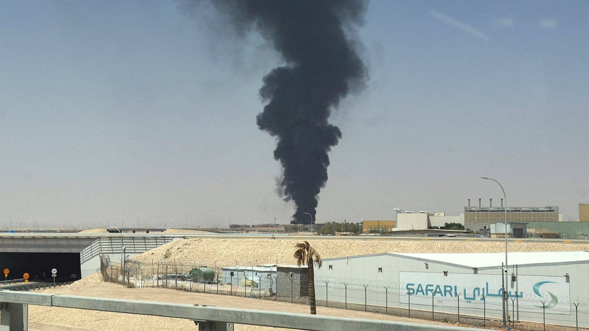 Vários ficam feridos em explosão no aeroporto de Riad, segundo testemunhas