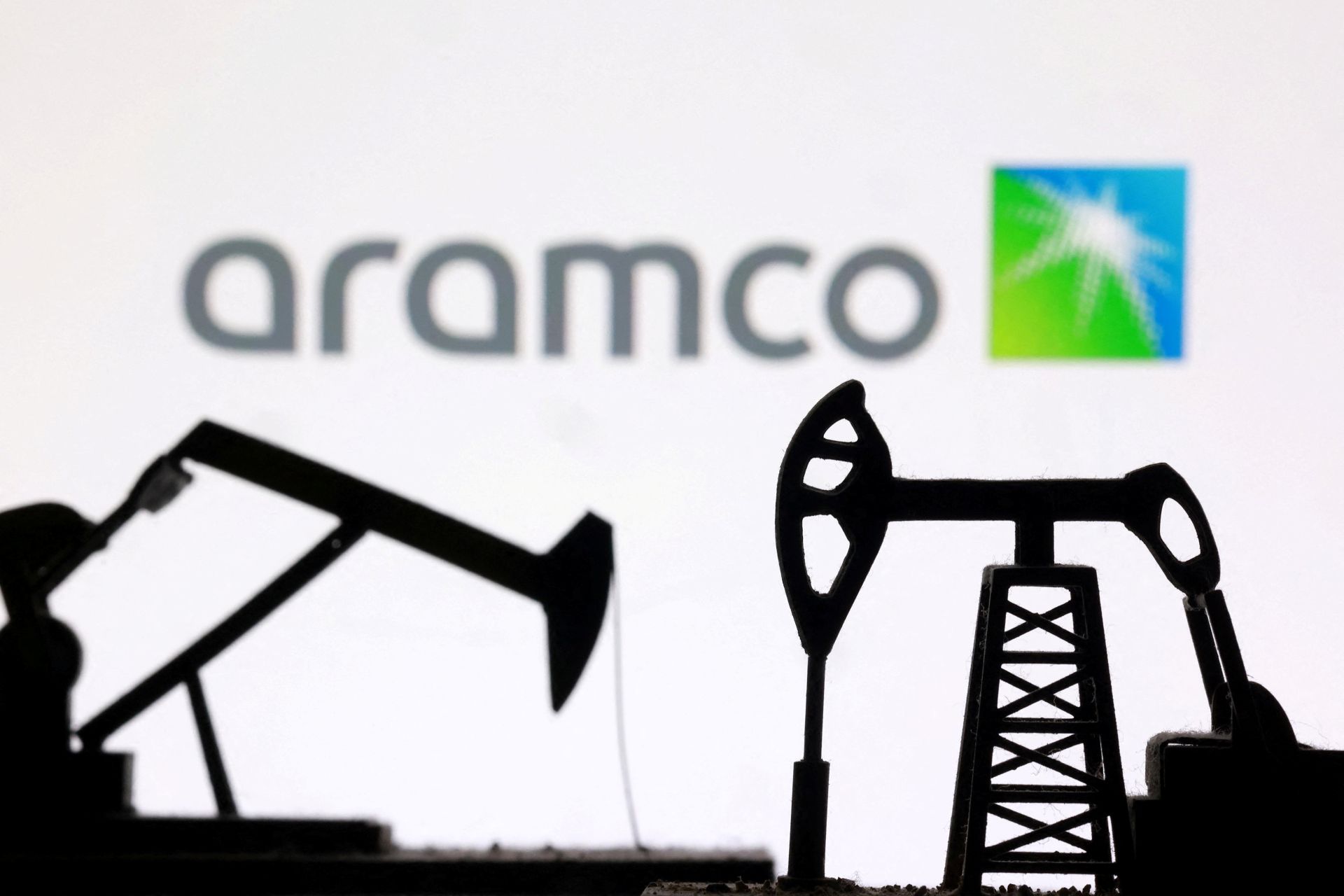 Sede da Aramco em Dhahran sofre danos extensos após ataque dos houthis na 3ª feira