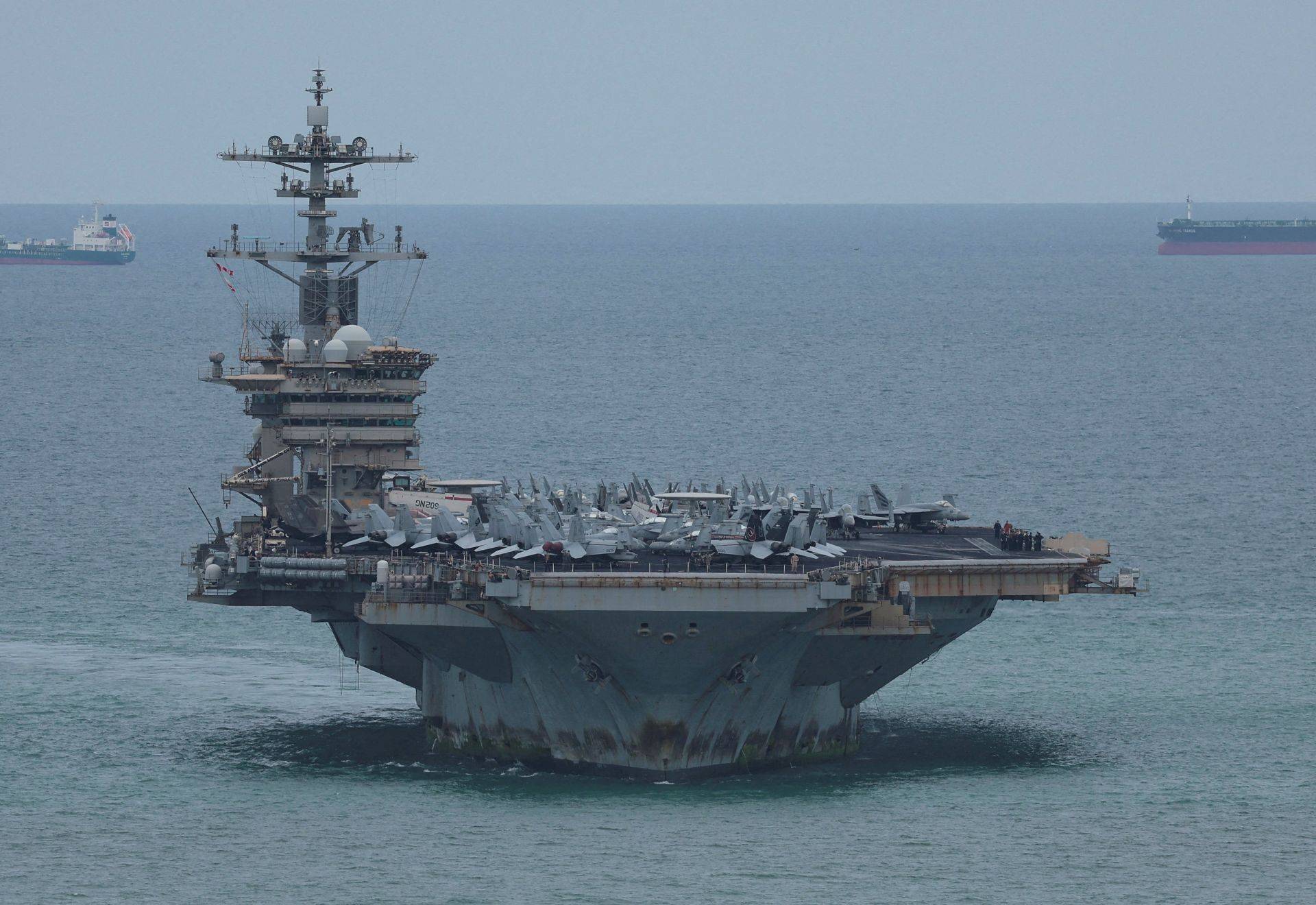 Alívio e celebração: porta-aviões USS Abraham Lincoln volta para casa após 322 dias