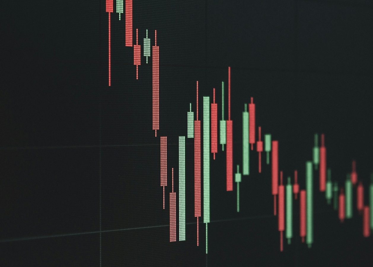Ações de IA tombam US$ 1 tri na semana; hora de comprar ou de fugir?