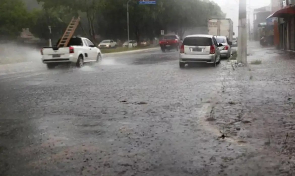 Chuvas voltam a ganhar força na maior parte do país - Foto
