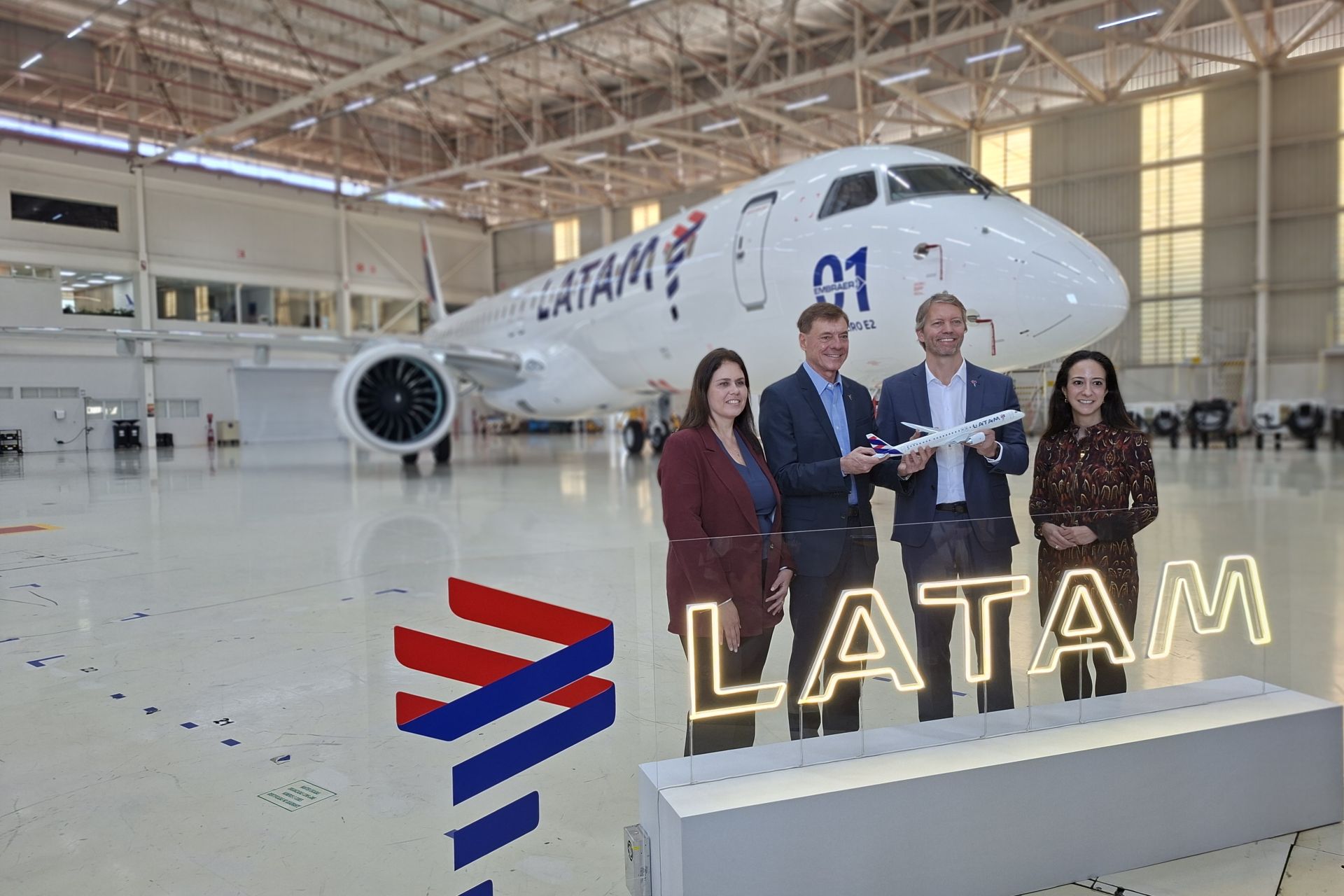 Inclusão do E195-2 à frota da Latam pode abrir espaço para rotas na América Latina