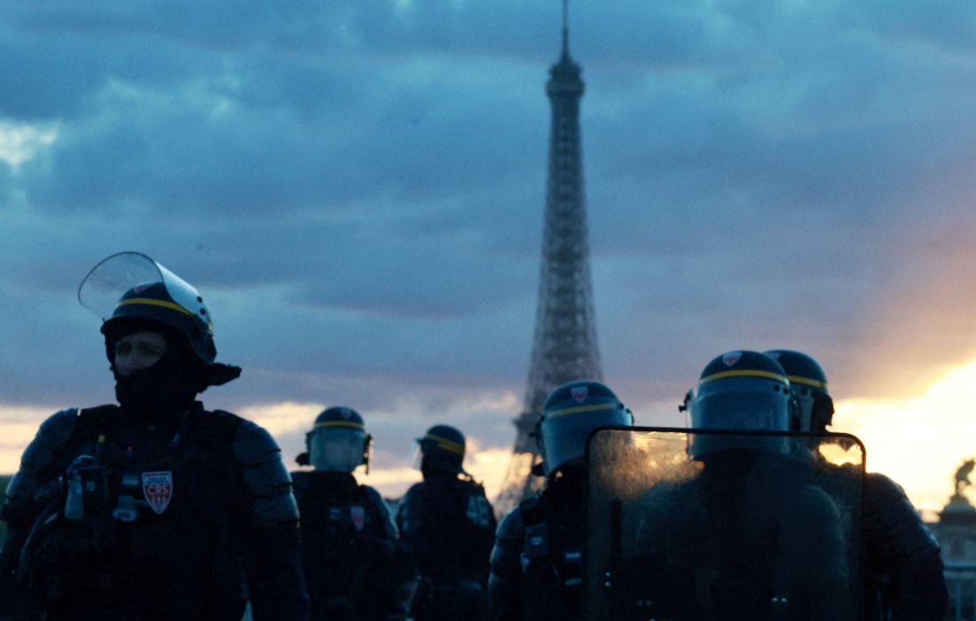 Saques, violência e toque de recolher: é hora de adiar a viagem a Paris?